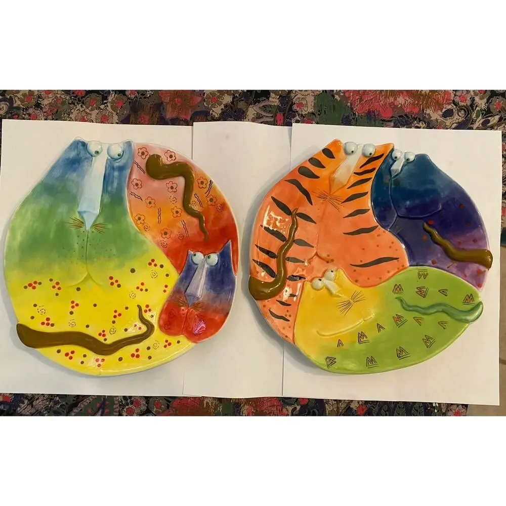 Joy Cats Studio Designworks Handpainted 9” Salad Plates Sculpted Design Set Of 2